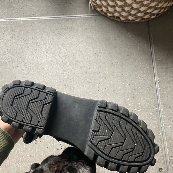 Snakeskin platform boots - Picture 2 of 3